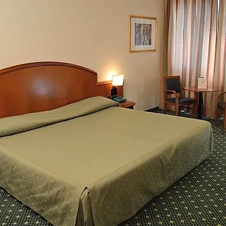 Due Leoni 4*