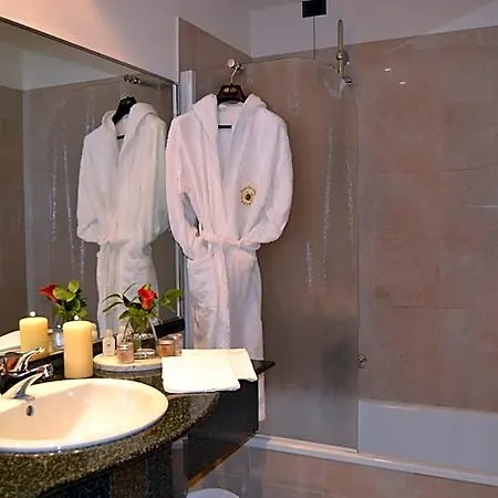 Due Leoni Hotel 4*