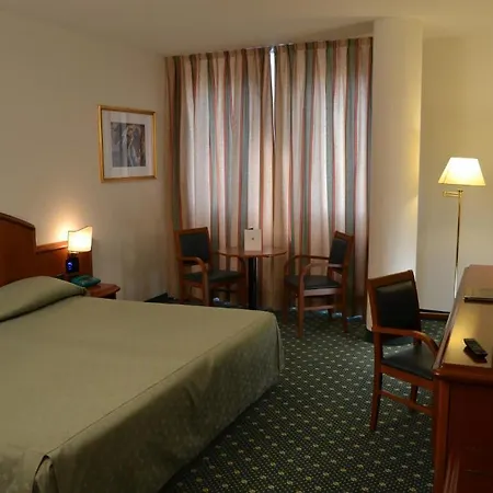Due Leoni Hotel